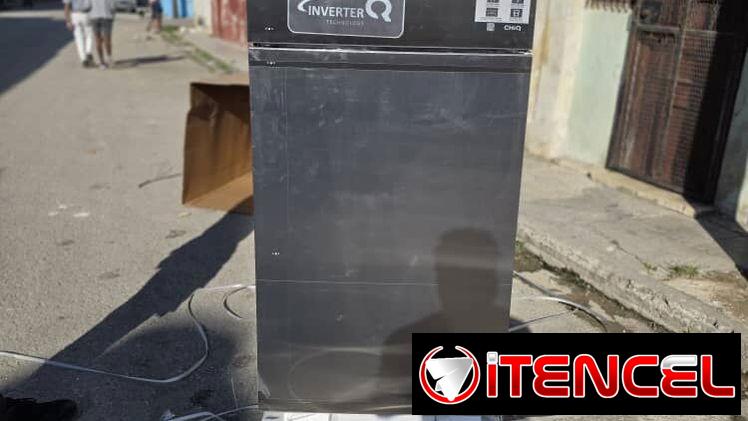 REFRIGERADOR CHIQ 18.3 PIES INVERTER (Rn)