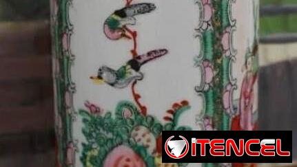 Vendo 2 hermosos jarrones de porcelana