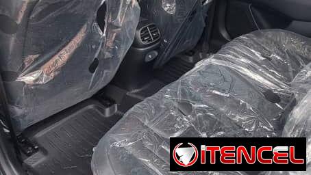 Vendo o Negocio Hyundai Elantra, básico máximo 2025 cero millas con 1500 km