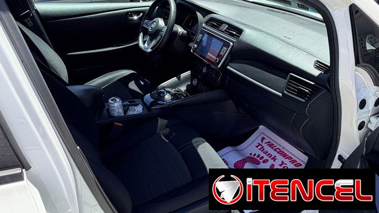 Vendo o negocio Nissan leaf eléctrico, 2022 hace 400 km por carga