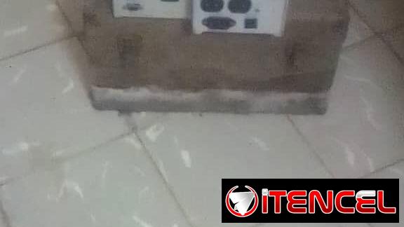 Un backup y un escaner. Proyector de cinta en 8 mil