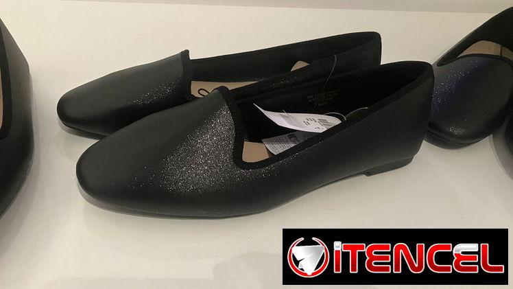 —- Zapatos de color negro —- zapatos de mujer —–