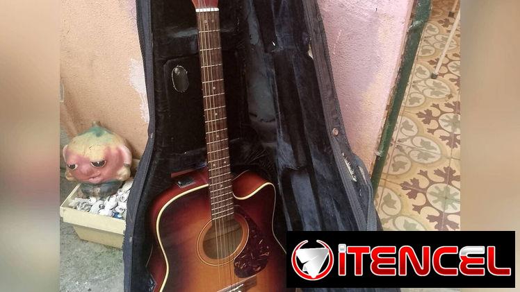 Vendo guitarra electroacústica YAMAHA
