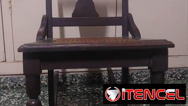 VENTA DE COMADRITA DE CAOBA 30 USD.