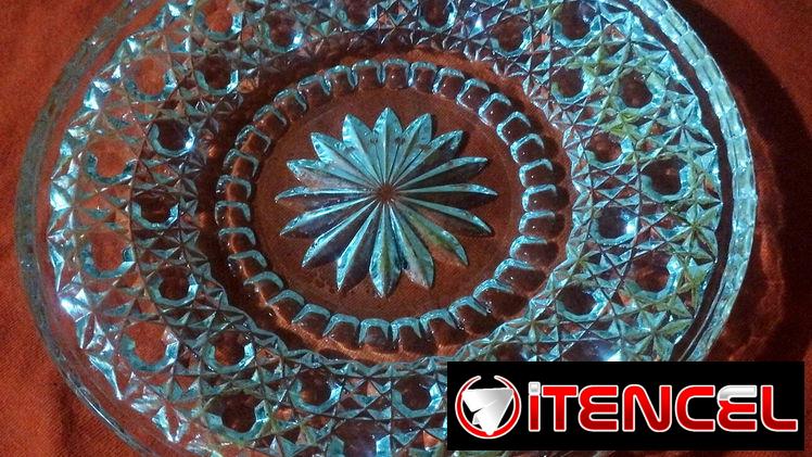 Plato antiguo de vidrio ruso