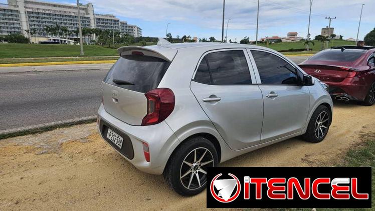 Vendo o negocio kia picanto del 2017 pintura de fábrica muy bueno el carro