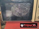 Microondas con su base