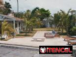 🏡¡Casa de Lujo en Alquiler! Situada frente al mar en #SantaFè, La Habana, con un diseño moderno y lujosas comodidades.