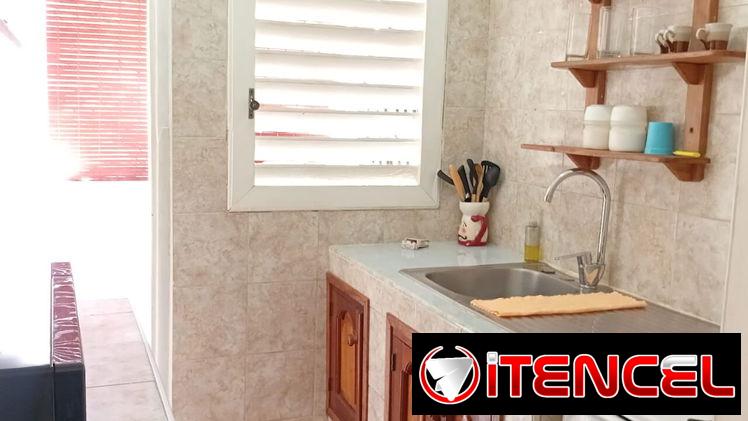 Apartamento Sisy Mario en renta , independiente con una habitación climatizada en el Vedado,   +53 52463651 WhatsApp