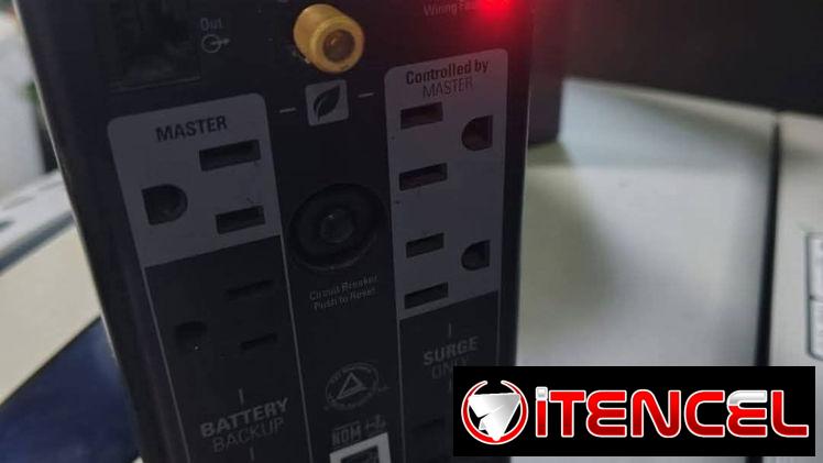 SE VENDE BAKUP BATERÍAS 12volt 9amp 🔋 NUEVA NUEVA 0KLM  EXTRENAR 💲80USD💲  SE DA CON EL CABLE DE LA PC