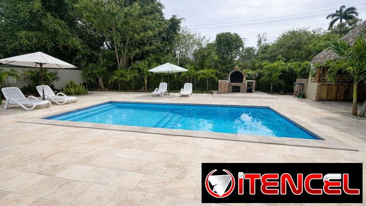 Renta casa con piscina,paneles solares,con todas las comodidades en Guanabo