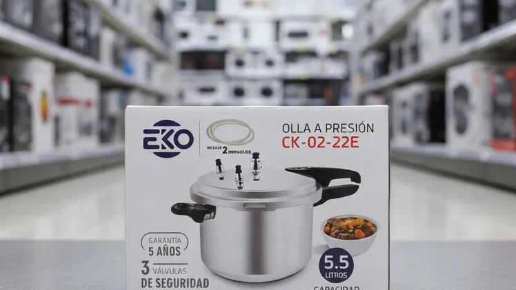 Olla de Presión de 3 pistones 5.5 Litros marca EKO *PRECIO 30 USD*