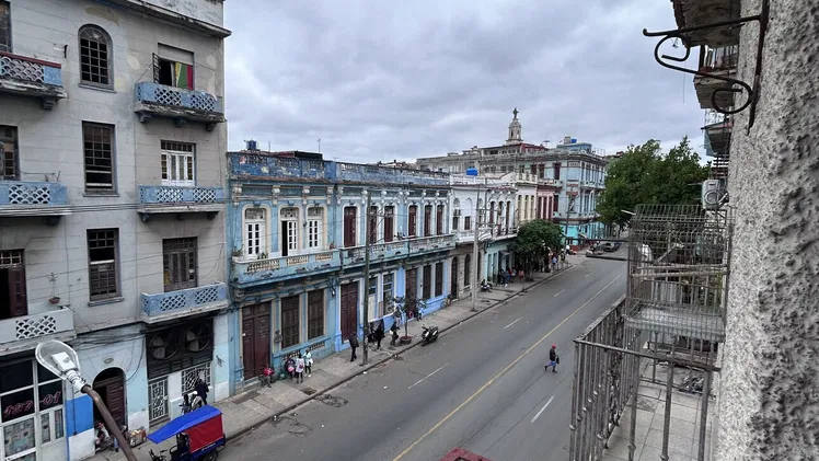 ‼️17 000 usd Vendo apto en Centro Habana 3 cuartos originales del apartamento y 2 baños•••—-‼️