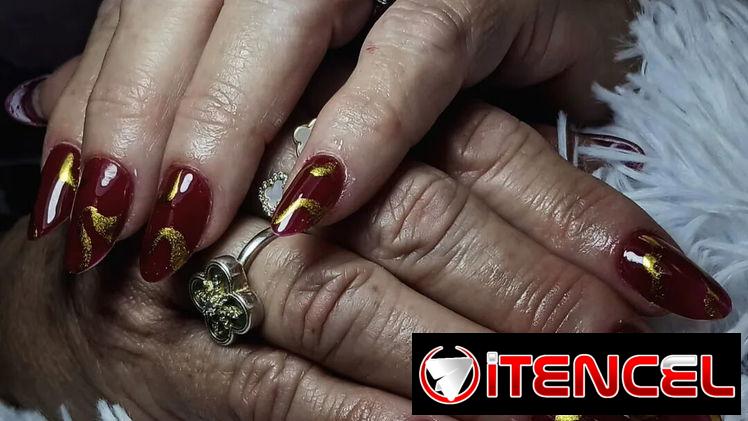 Manicura profesional en tecnicas de gel y acrilico