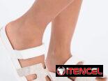 Sandalias de fashion nova en 26 usd cada una