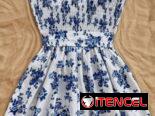 Mono con estampado de flores