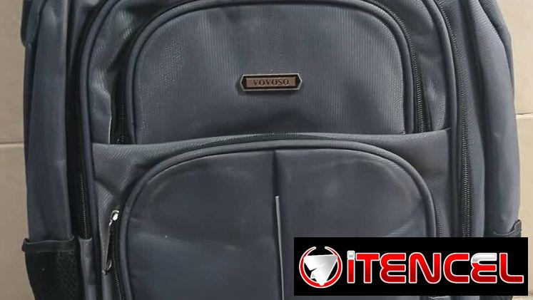 Mochilas. Grandes fuertes y resistentes Súper material: