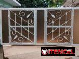 Puertas y ventanas de cristal con marcos de acero y cristales incluidos