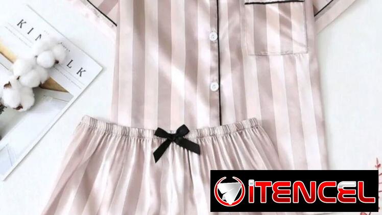 Pijama rosa a rayas de satin