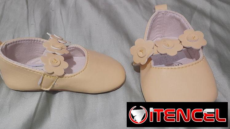 Zapatos para bebe hembra