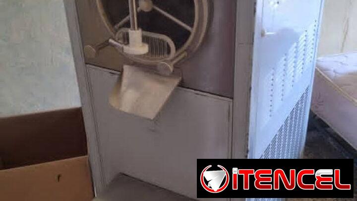 Se vende máquina de hacer Helado
