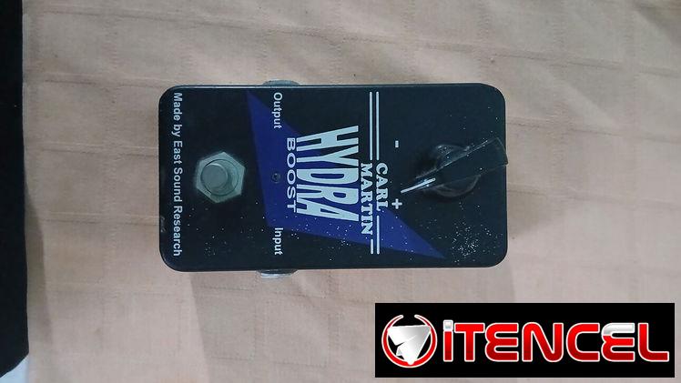 Se vende pedal Hydra boost Jimmy Hendrix solo le faltan las baterías en perfecto estado se uso muy poco