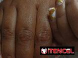 Manicura profesional en tecnicas de gel y acrilico