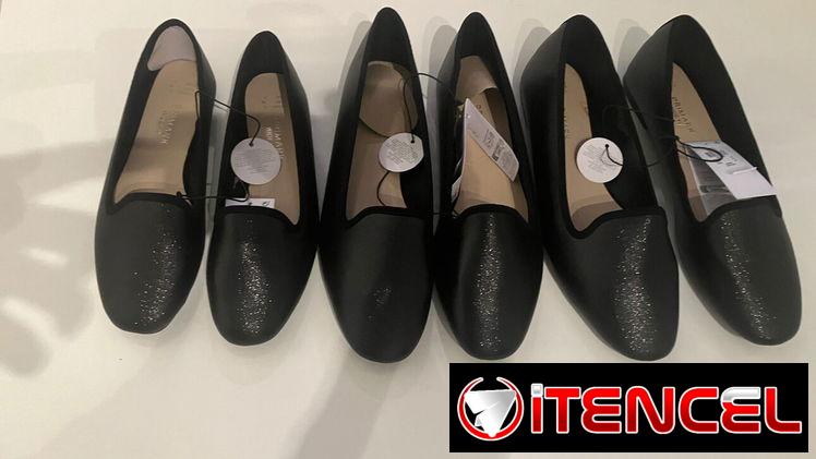 —- Zapatos de color negro —- zapatos de mujer —–