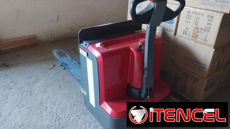 Traspaleta eléctrico de 2.5 toneladas