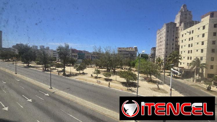 Vedado 65 mil negociables apt balcón 2 ctos y medio 2 baños garaje