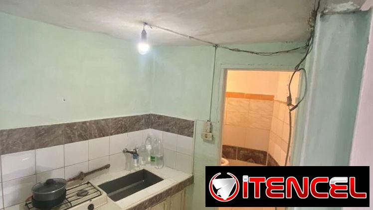 🏠 Casa en venta en Centro Habana por 4000 usd. Está ubicada cerca de Paseo del Prado