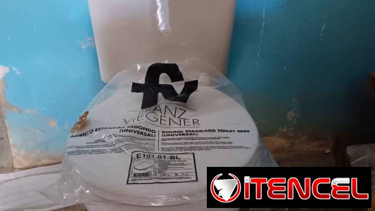(Juego de baño importado)  Taza y tanque