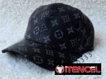 ¿Buscas un accesorio que combine funcionalidad y moda? ¡Nuestras gorras son la solución perfecta! 🌟