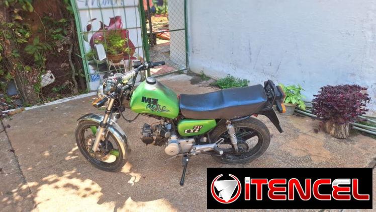 Vendo moto de gasolina