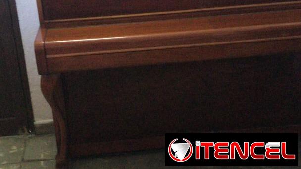 🎹 PIANO VERTICAL GORS AND KALLMAN – OPORTUNIDAD 🎹 Se vende hermoso Piano vertical Gors and Kallman, ideal para estudia