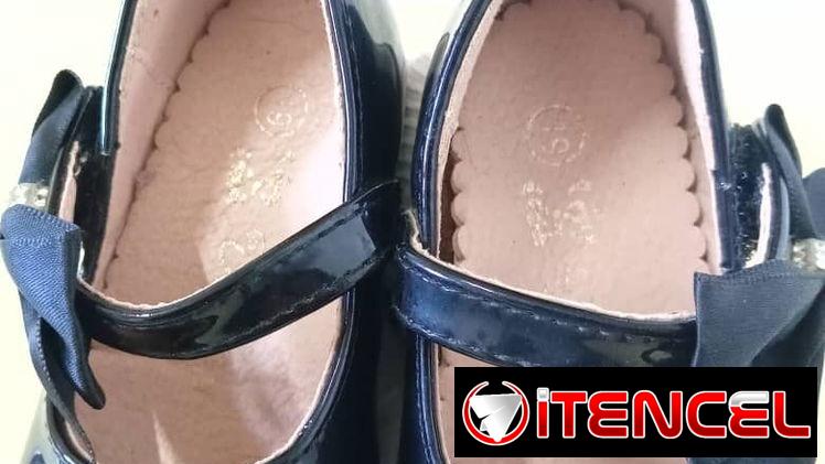 **Se vende** Zapatos de vestir de niña