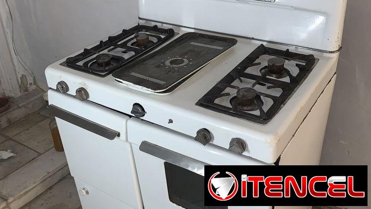 Cosina vintage Original de los 50 , producto en excelente estado y entrega rápida y confiable