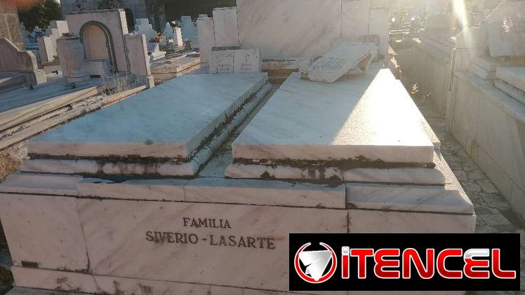 Vendo Dos bóvedas cementerio colón