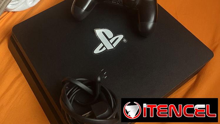 Play station 4 Slim