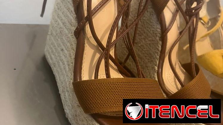 Cuñas/plataformas de mujer, num 38 y 39. Santos Suarez. Llamar 52866961