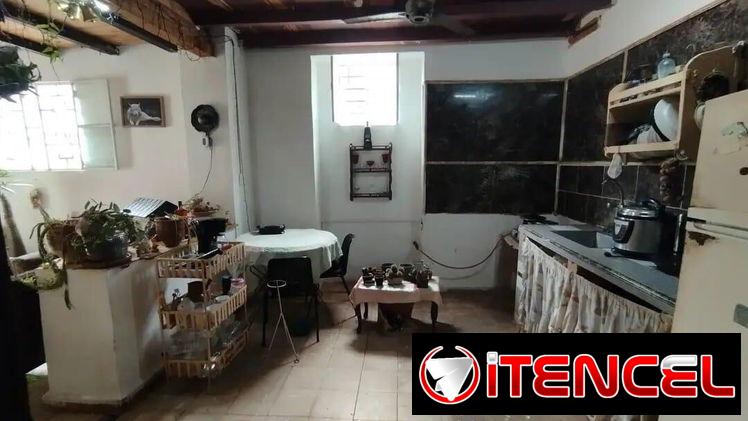 🏠 Venta de casa en el Cerro. Es puerta de calle, gas de la calle, tiene portal, 1 cuarto. Cerca del hospital Covadonga