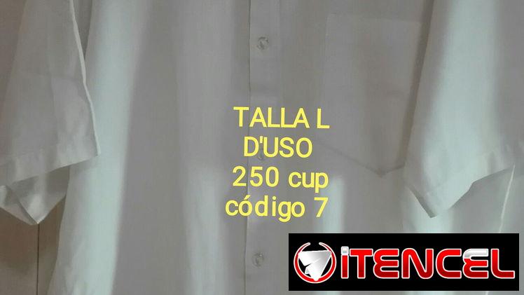 Camisas blancas mangas largas y cortas buen estado. Precio en dependencia del uso