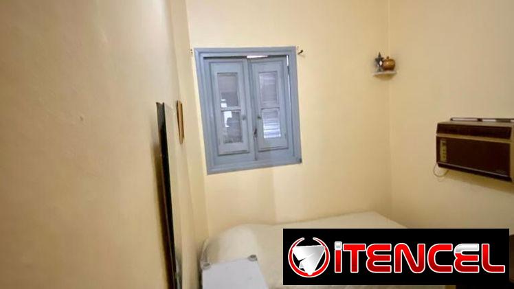 Playa apt 2 ctos y medio 2 baños balcón calle 1er piso