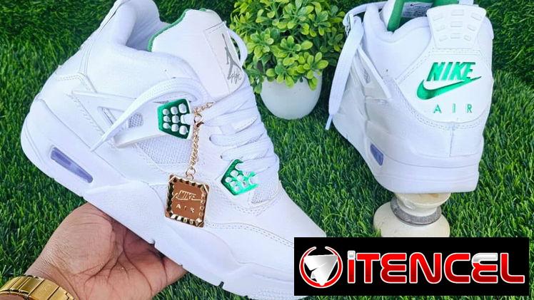 Tenis jordan retro 4