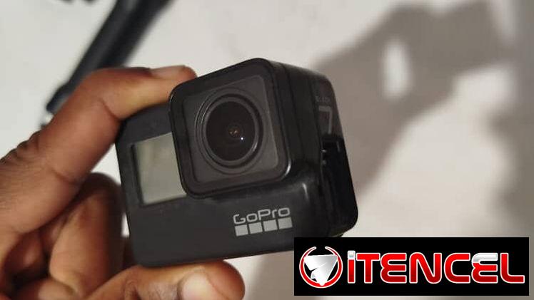 Cámara GoPro Hero 7 Black (de uso)con estabilizador y protector de camara