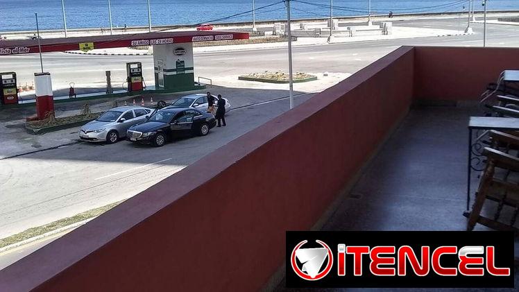 Se renta casa de tres habitaciones en el vedado cerca del malecón habanero.54026428