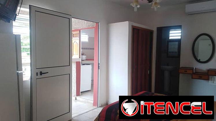 RENTA DE APTO DE UNA HABITACIÓN SIN PISCINA A 3 CUADRAS DE LA PLAYA DE GUANABO.