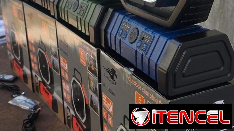 Ventiladores recargables F6 en su caja del color que usted quiera