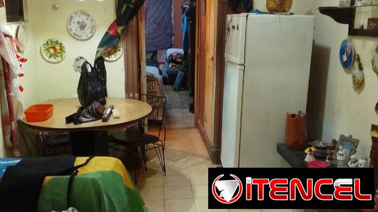SE VENDE APARTAMENTO EN PLANTA BAJA INTERIOR DE UNA HABITACIÓN MUY CERCA DEL HABANA LIBRE