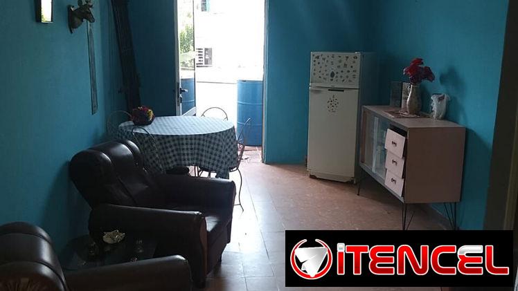 Se vende apto en el barrio obrero